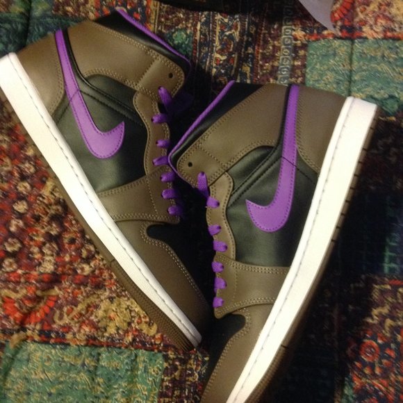 Air Jordan 1 Mid Men's Multicolor Sneakers - USA Size:11.5 - New in Box - Picture 3 of 11